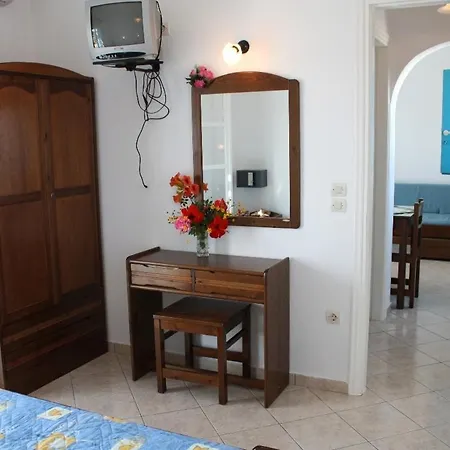 Kolona 3* Mikri Vigla