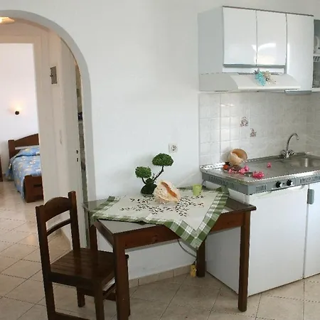 Kolona Studios Aparthotel