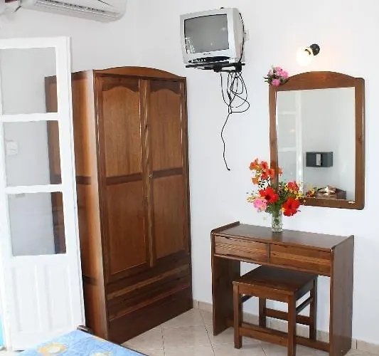 Kolona 3* Mikri Vigla